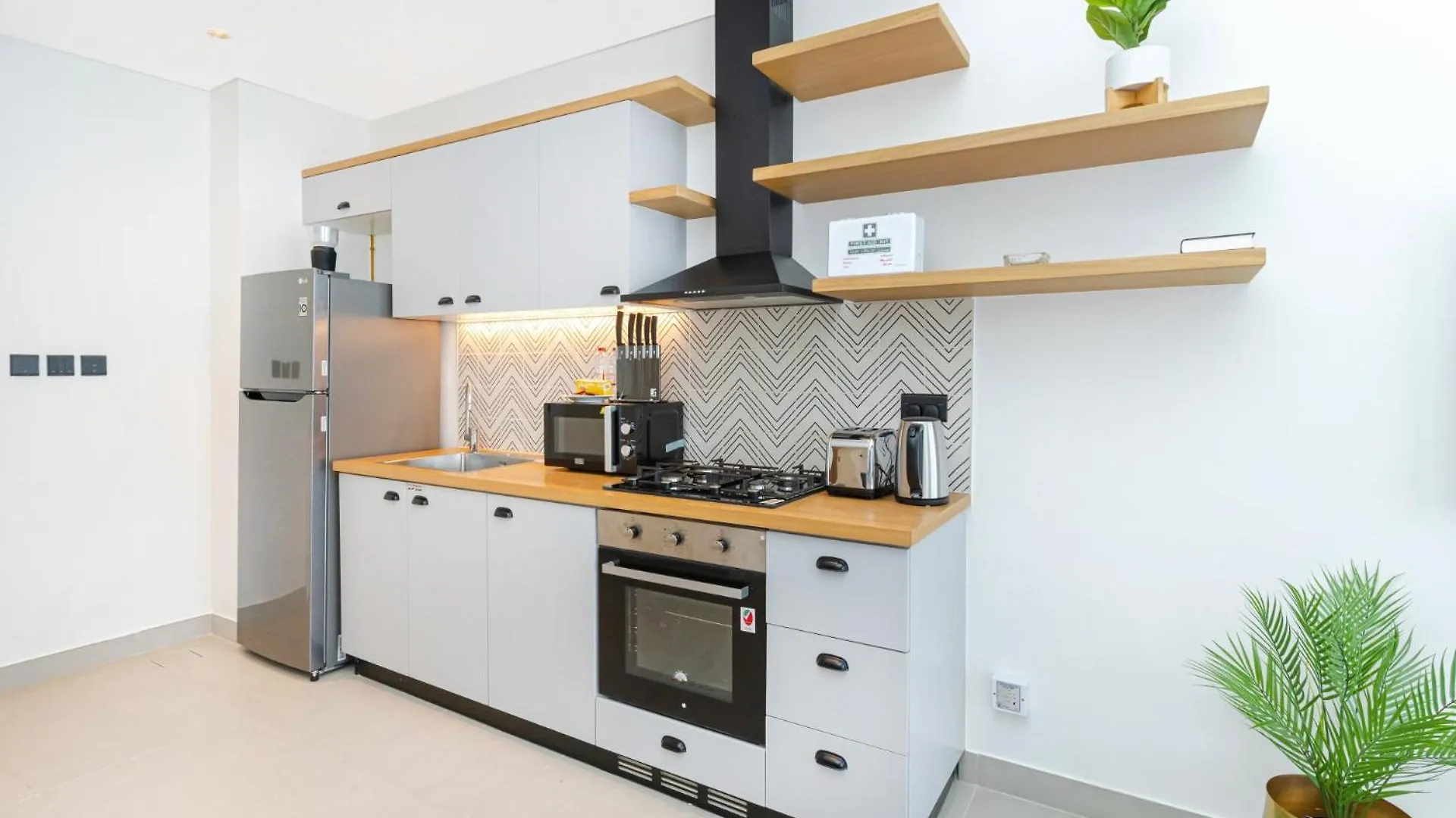 아파트 Chic Apt I Great Amenities I Modern Living 두바이 아랍에미리트