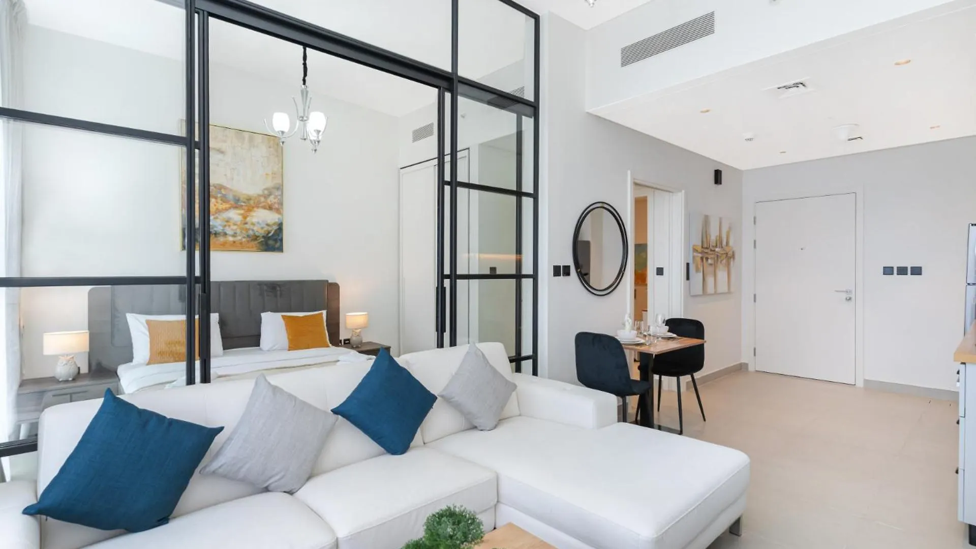 Chic Apt I Great Amenities I Modern Living 두바이